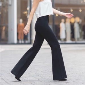 NWOT SPANX THE PERFECT BLACK PANT HI-RISE FLARE JEANS [20252R] SZ-S (B184)